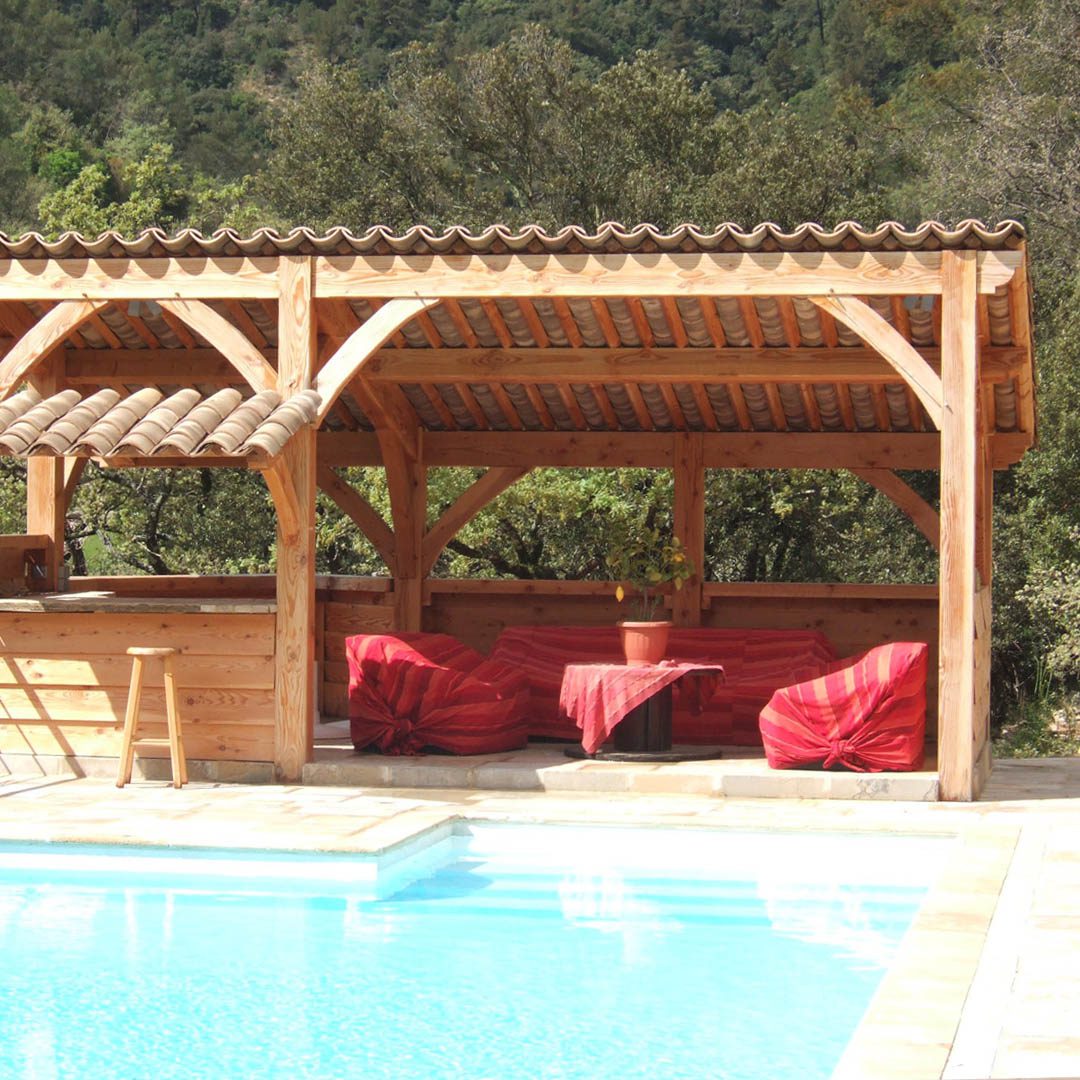 pool house avec bar 1