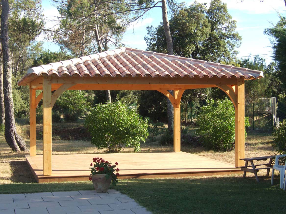 Pool House sur plancher bois