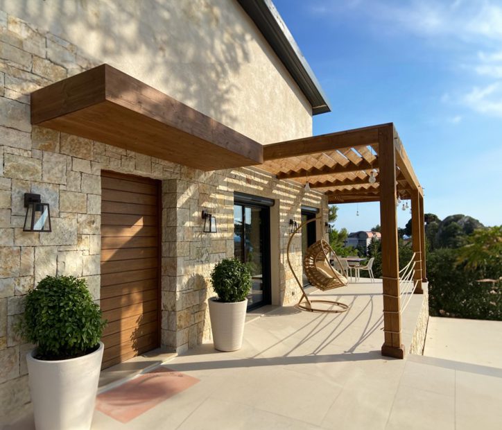 IMG_7070 Offrez-vous une pergola en bois sur mesure à Colomiers avec Déco Charpente