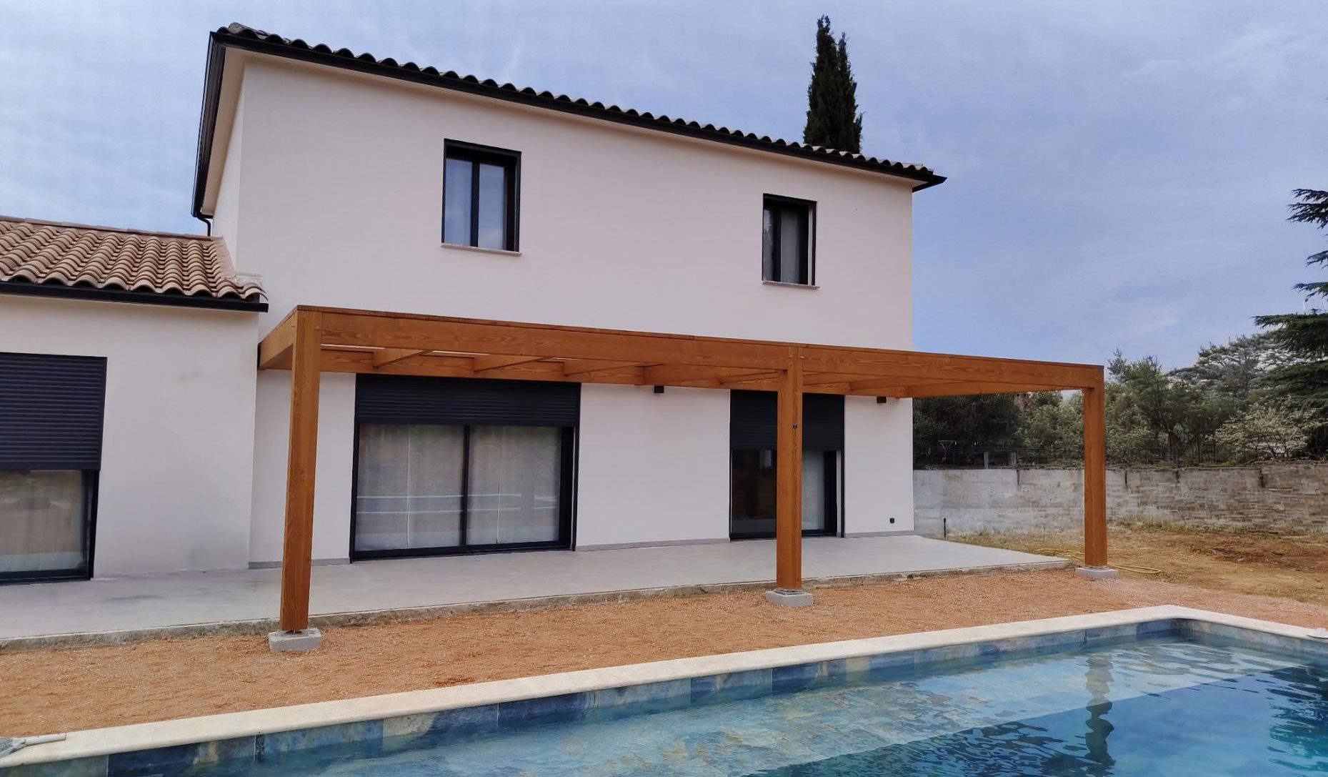Choisissez une pergola en bois Déco Charpente pour votre extérieur à Saint-Martin-d'Hères
